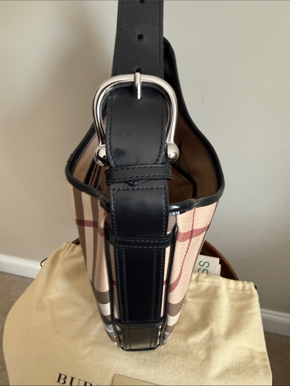 Burberry Beige  Check Shoulder Bag with Black Trim - Picture 4 of 12